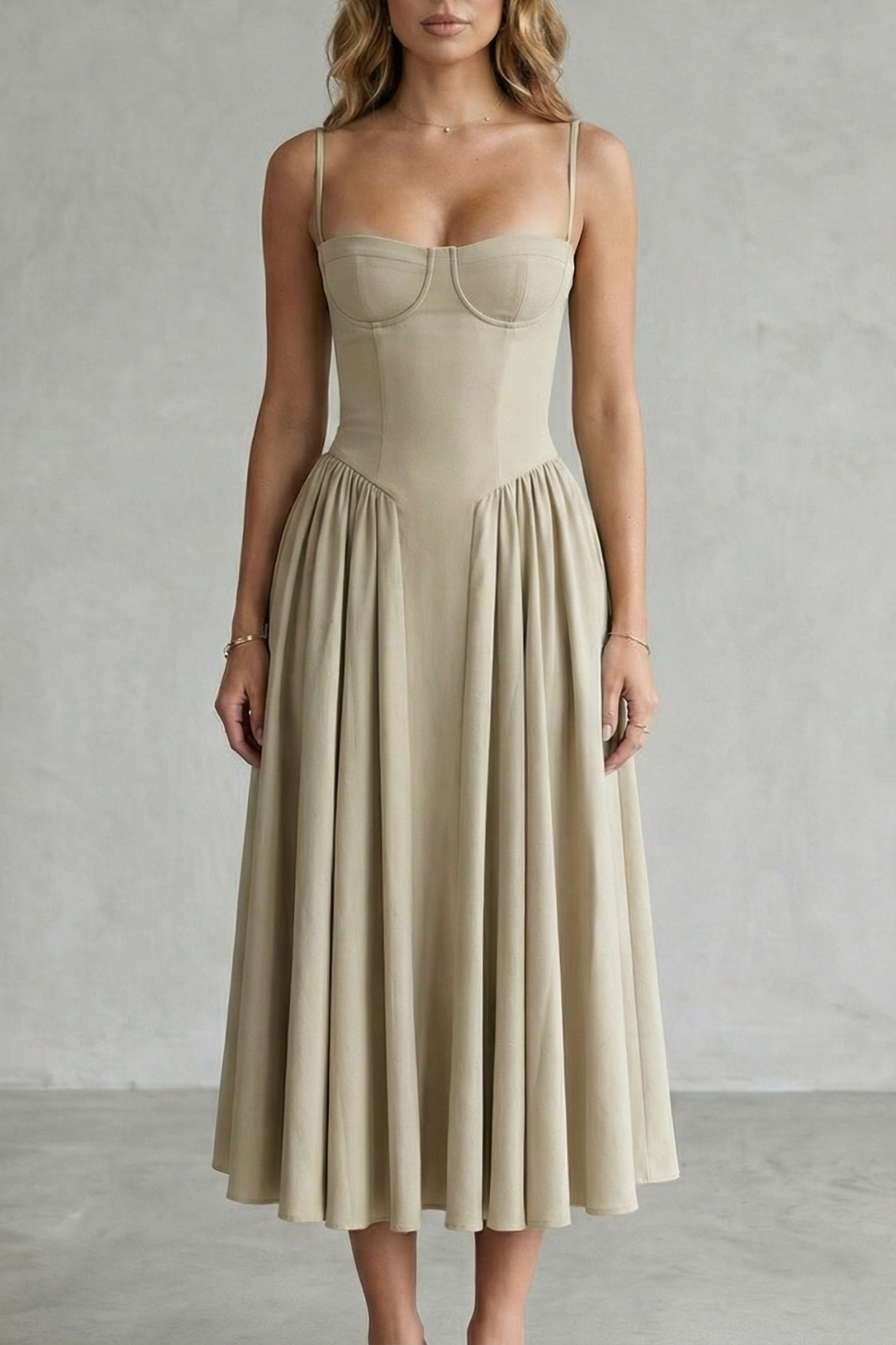 Calliope – Estructura atemporal – Vestido estructurado sin mangas para mujer