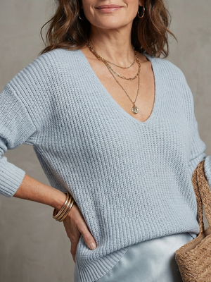 Luciana | Conjunto de falda de satén en sesgo para otoño y capa de punto