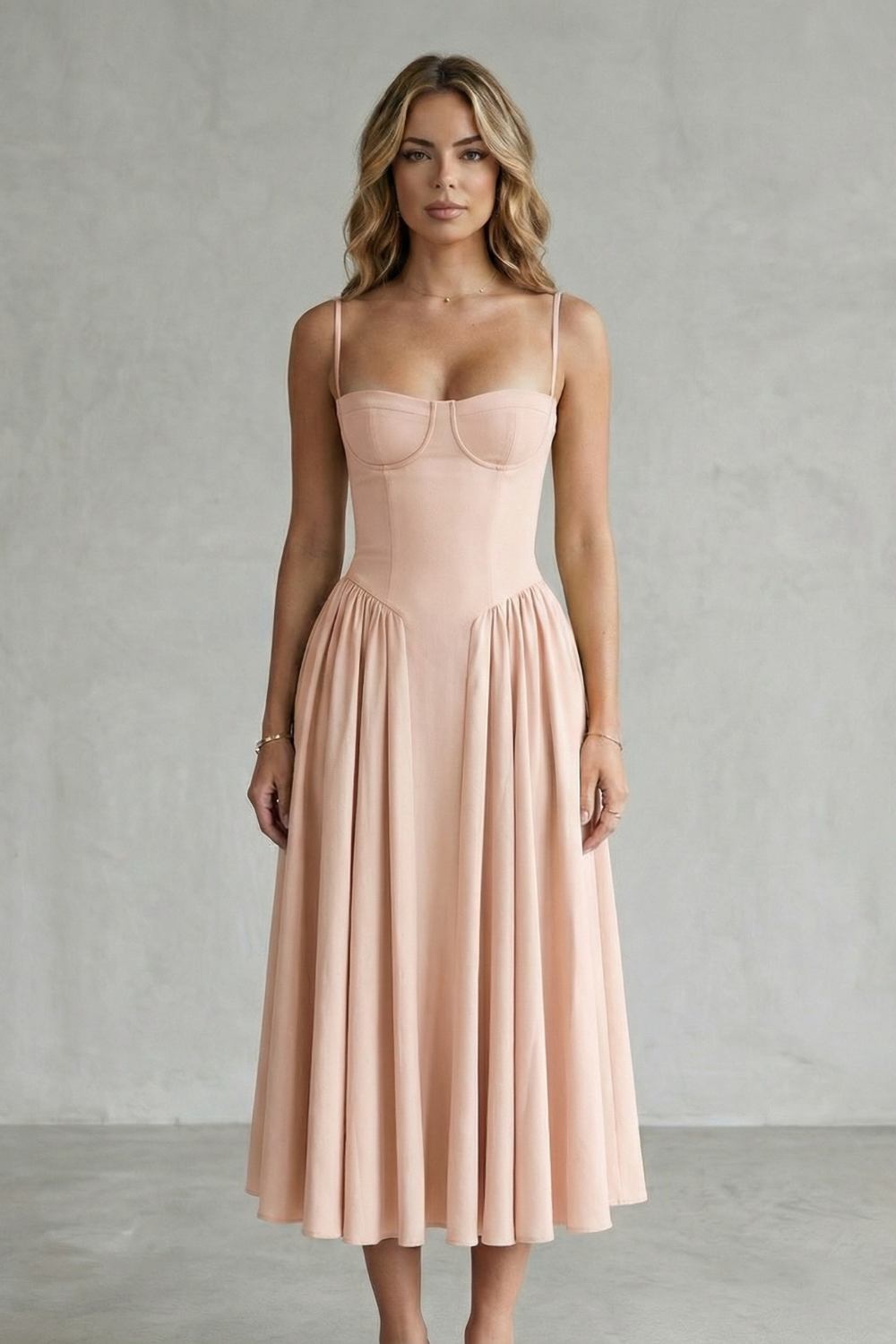 Calliope – Estructura atemporal – Vestido estructurado sin mangas para mujer