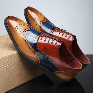Zapatos Oxford elegantes con perforaciones