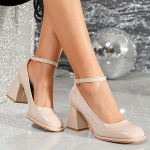 Camila™ | Tacones de charol con correa