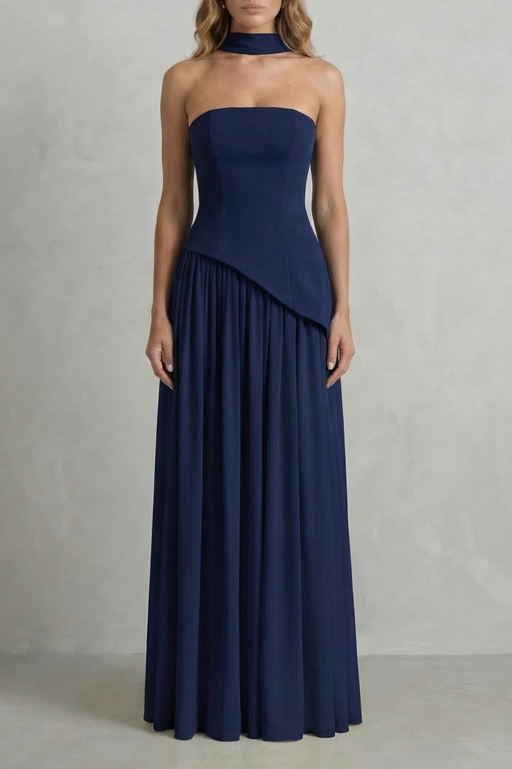 Celestara – Vestido maxi sin mangas con drapeado y abertura