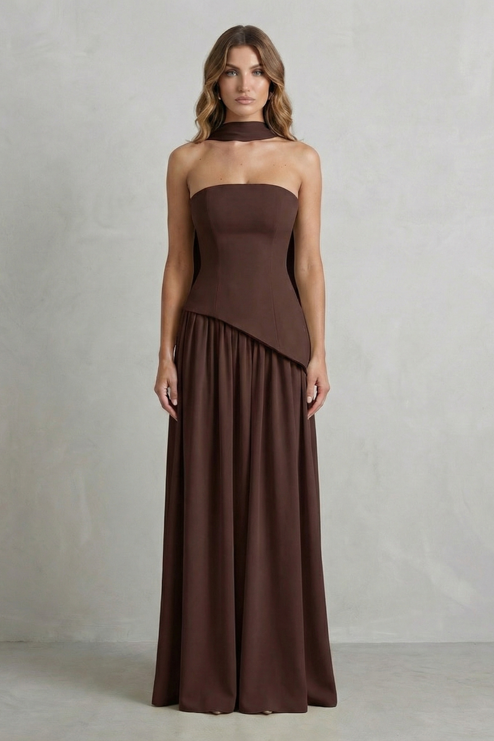 Celestara – Vestido maxi sin mangas con drapeado y abertura