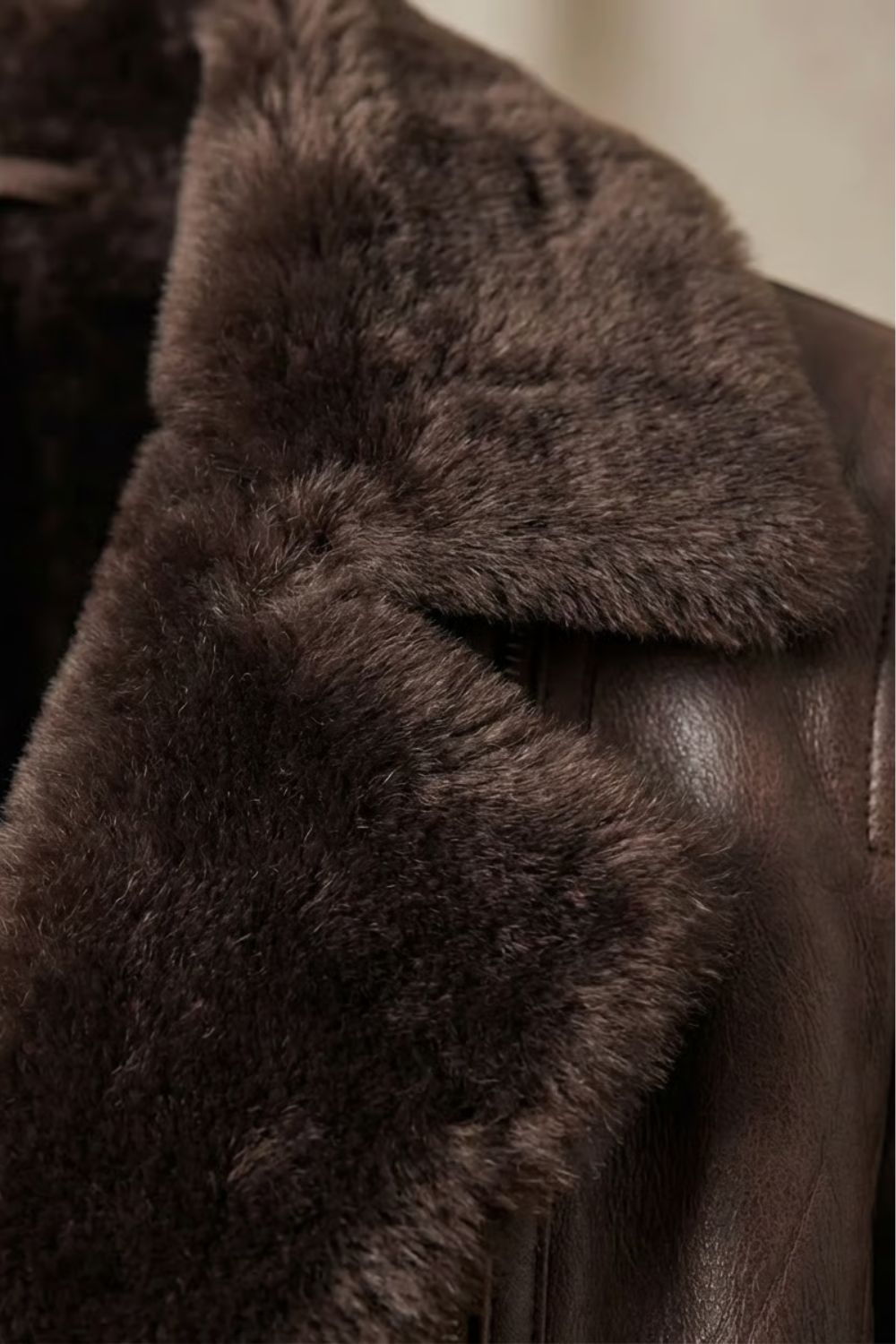 Ravella – Elegancia con forro de piel – Chaqueta de cuero