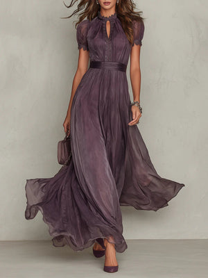 Petra | Vestido largo morado con escote en forma de llave, borde de encaje de gasa